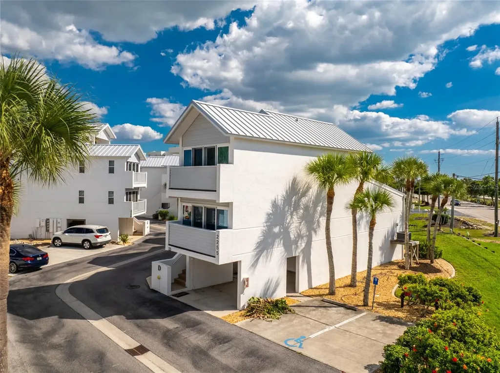 2255 N Beach Road Englewood FL 34223