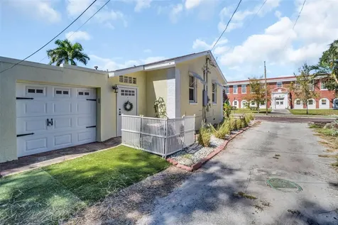 1022 10th Avenue N St Petersburg FL 33705