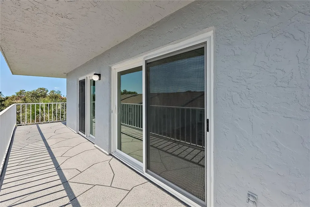 719 Pinellas Bayway S St Petersburg FL 33715