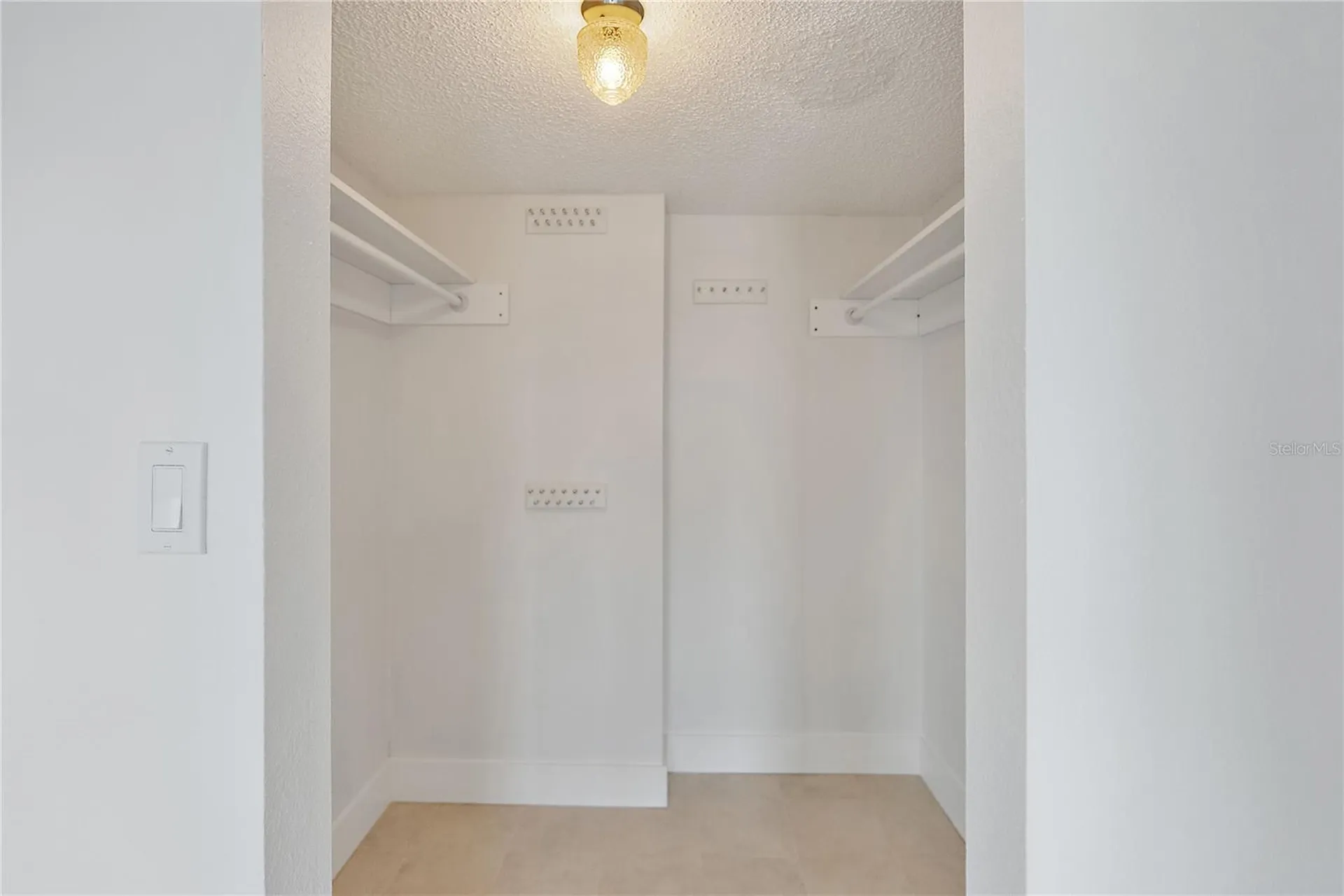 719 Pinellas Bayway S St Petersburg FL 33715