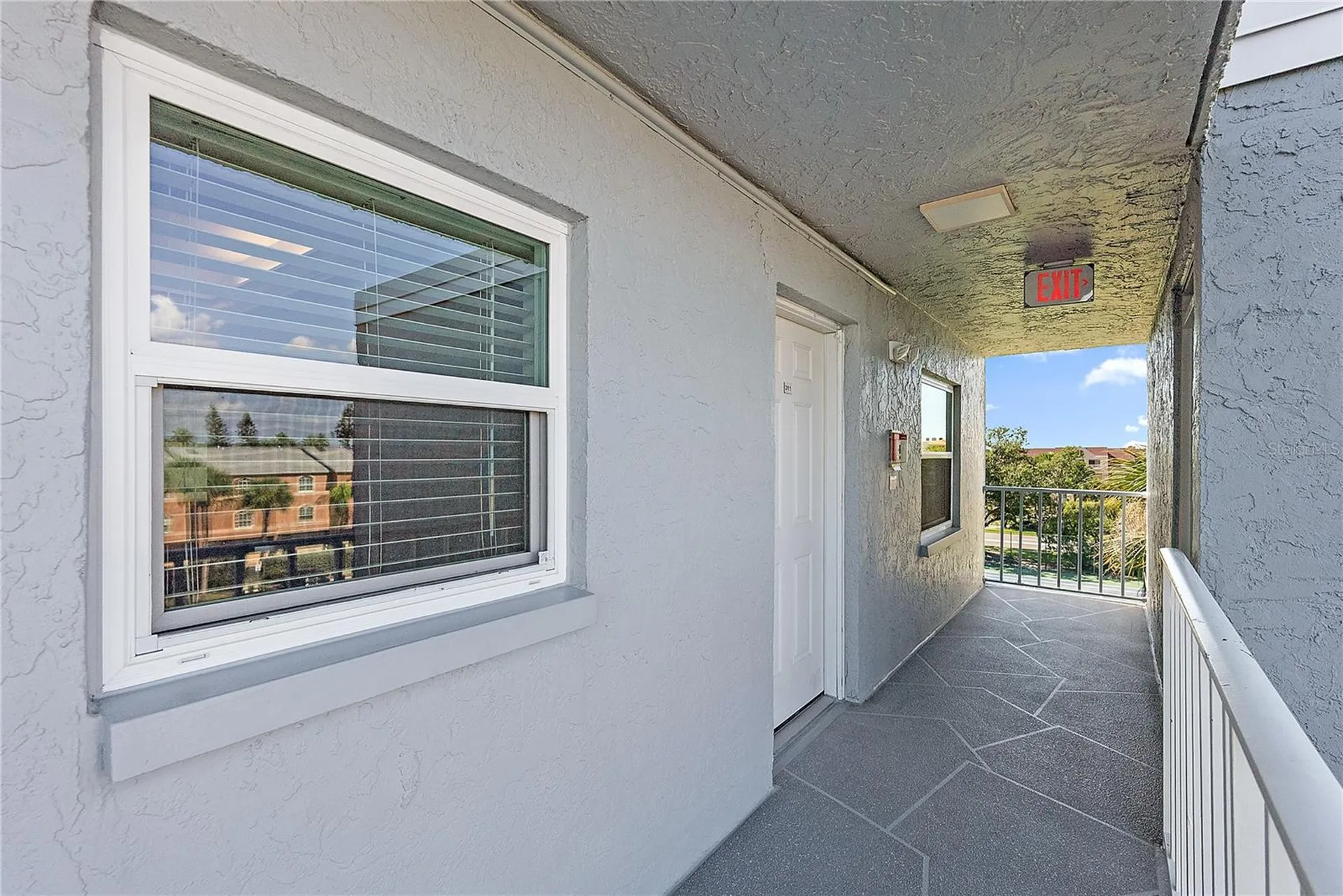719 Pinellas Bayway S St Petersburg FL 33715