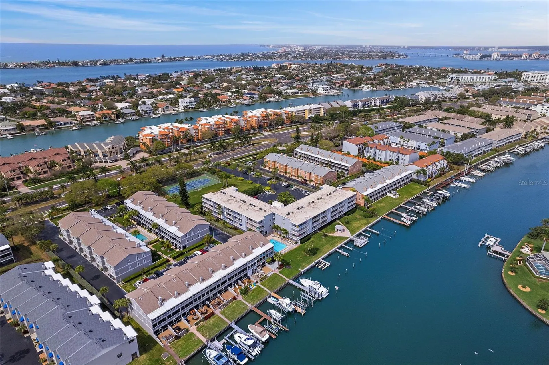 719 Pinellas Bayway S St Petersburg FL 33715