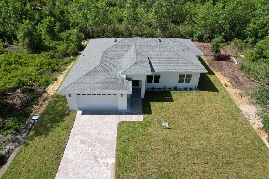 8001 Leonardo Street Sebring FL 33872