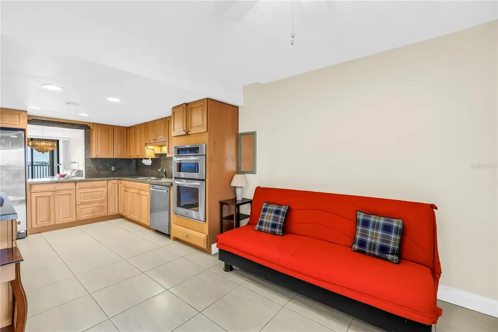 7037 Sunset Drive S South Pasadena FL 33707