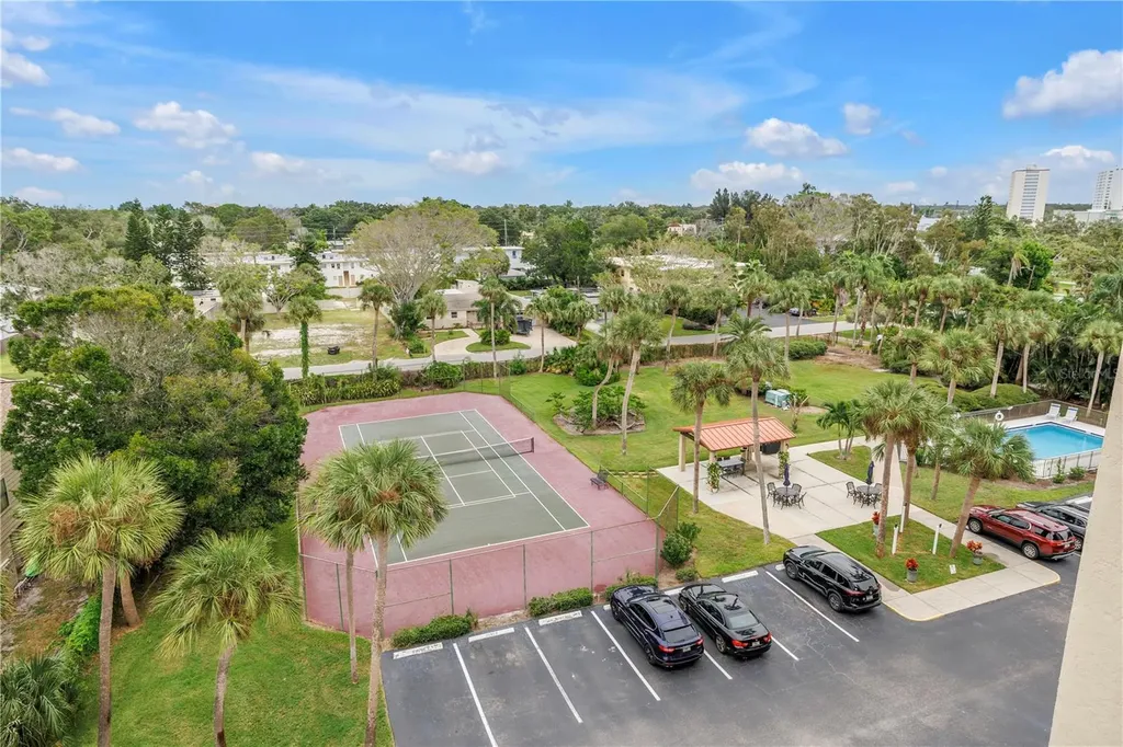 7037 Sunset Drive S South Pasadena FL 33707