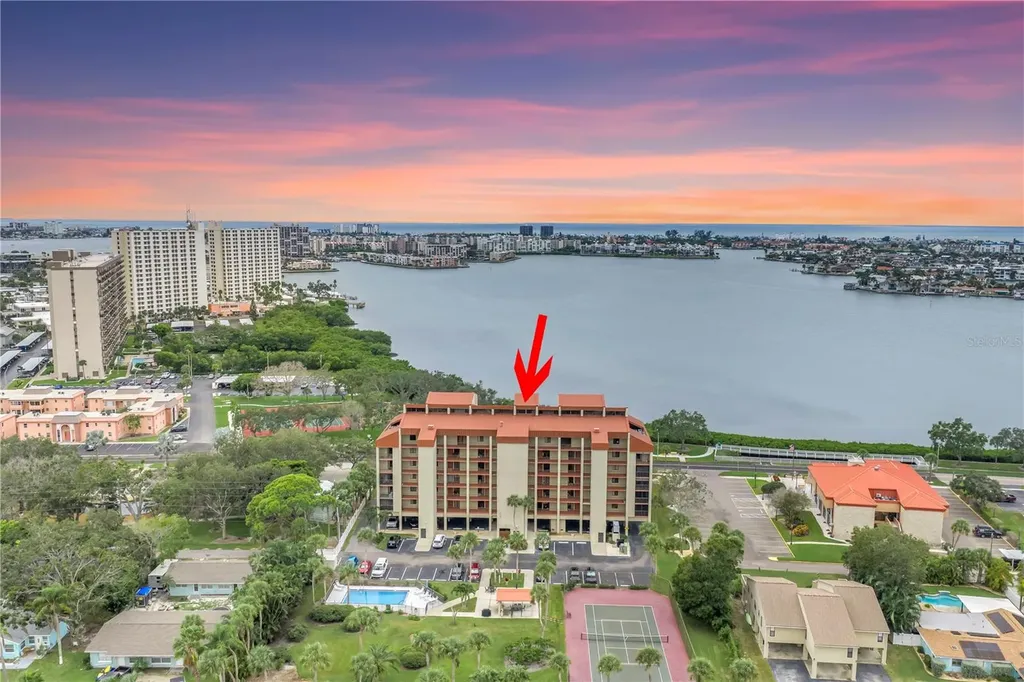 7037 Sunset Drive S South Pasadena FL 33707