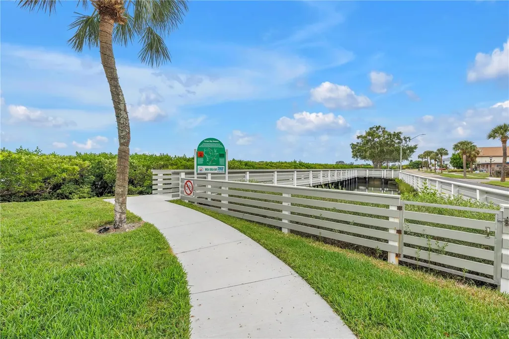 7037 Sunset Drive S South Pasadena FL 33707