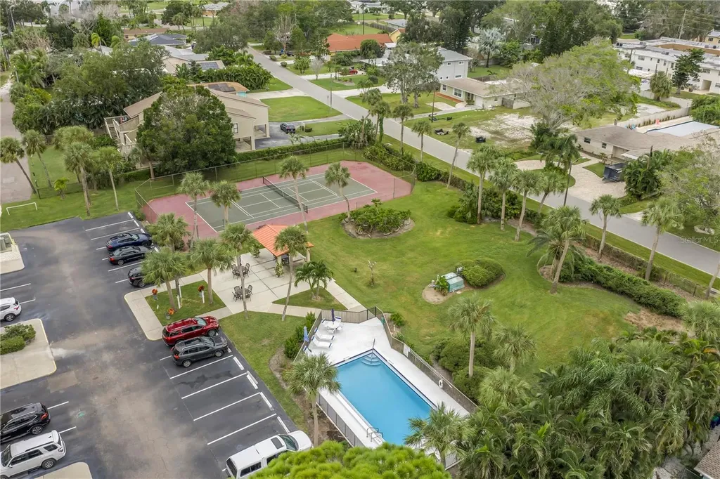 7037 Sunset Drive S South Pasadena FL 33707