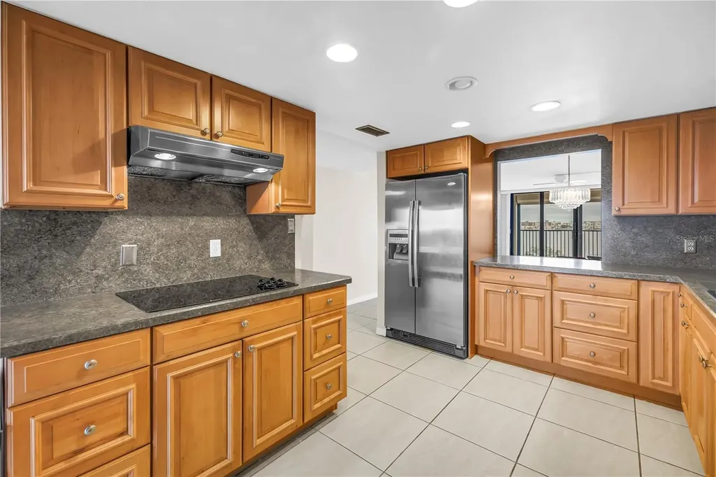 7037 Sunset Drive S South Pasadena FL 33707