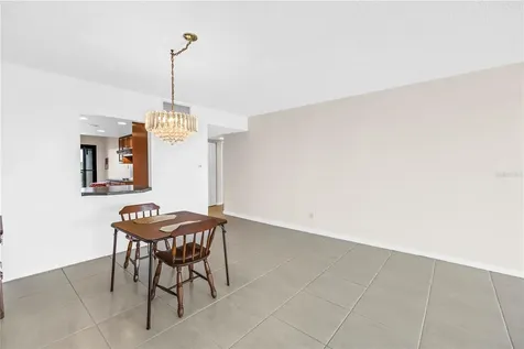 7037 Sunset Drive S South Pasadena FL 33707