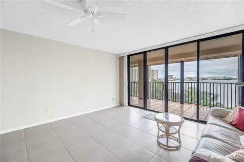 7037 Sunset Drive S South Pasadena FL 33707
