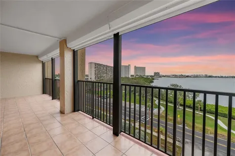 7037 Sunset Drive S South Pasadena FL 33707
