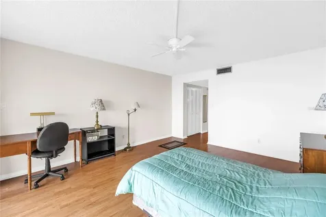 7037 Sunset Drive S South Pasadena FL 33707