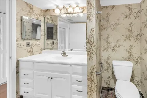 7037 Sunset Drive S South Pasadena FL 33707