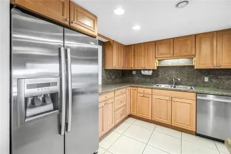 7037 Sunset Drive S South Pasadena FL 33707
