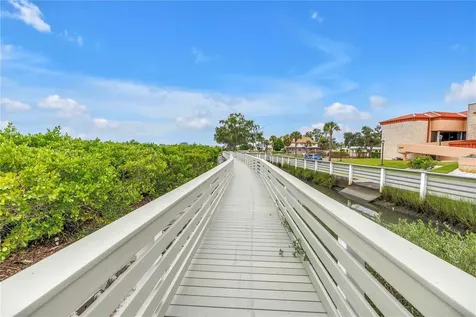 7037 Sunset Drive S South Pasadena FL 33707