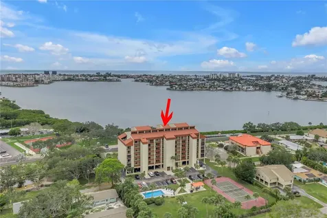 7037 Sunset Drive S South Pasadena FL 33707