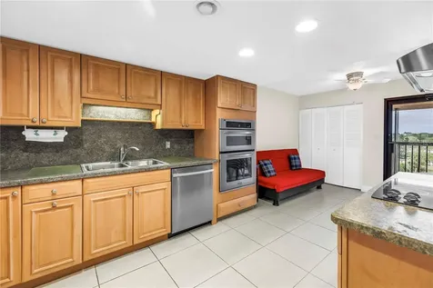 7037 Sunset Drive S South Pasadena FL 33707