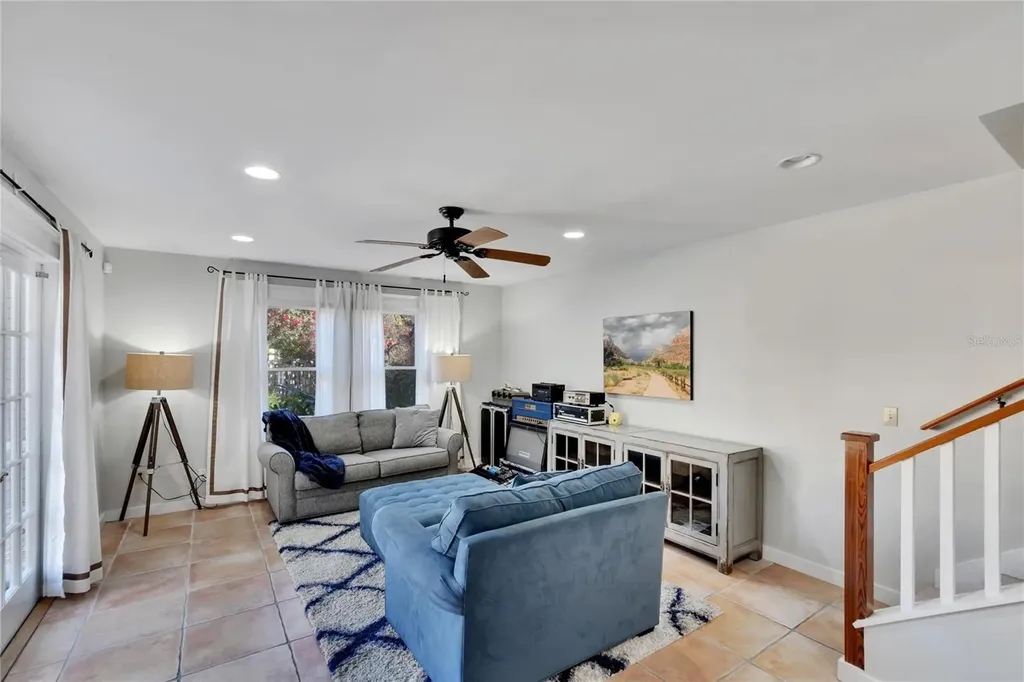 3006 W Harbor View Avenue Tampa FL 33611