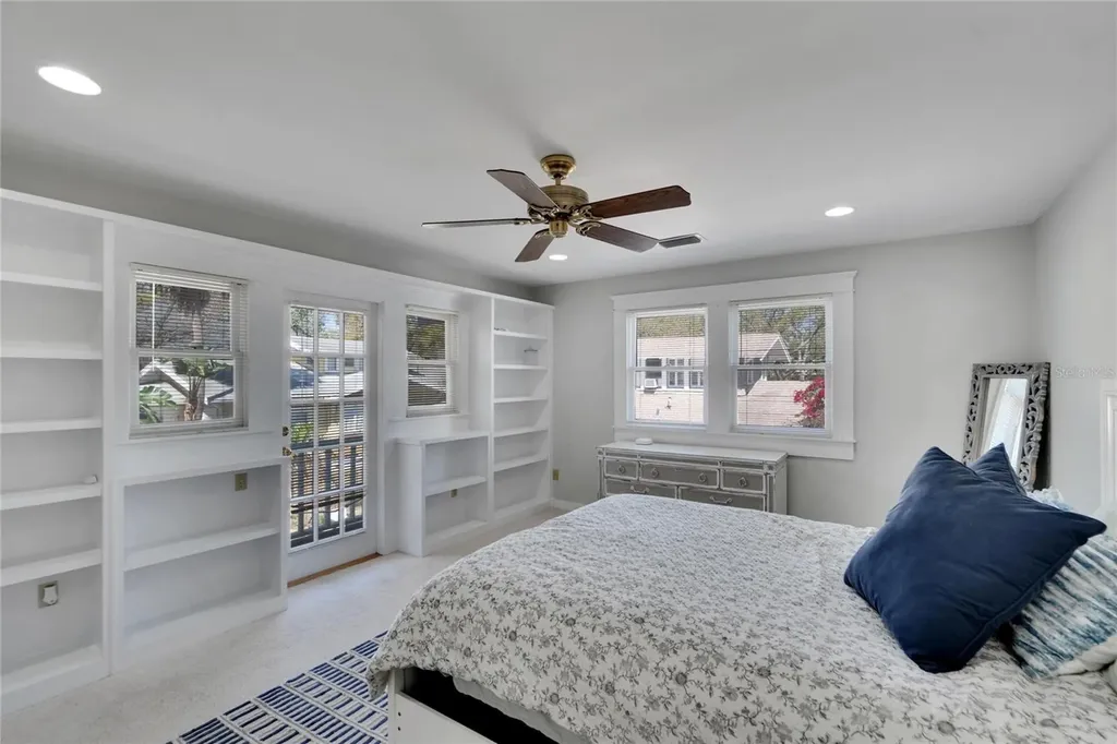 3006 W Harbor View Avenue Tampa FL 33611