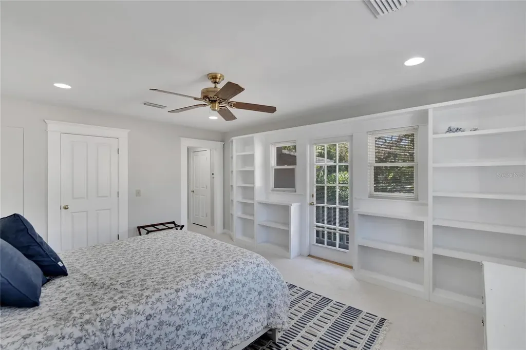 3006 W Harbor View Avenue Tampa FL 33611