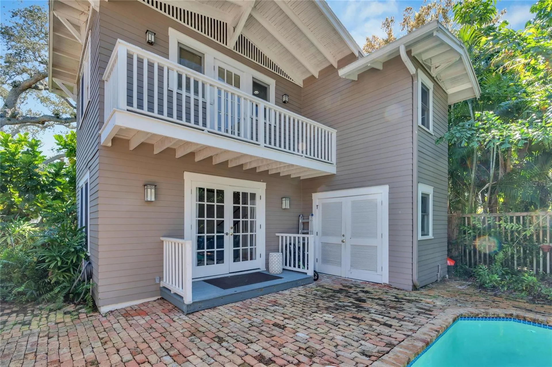 3006 W Harbor View Avenue Tampa FL 33611