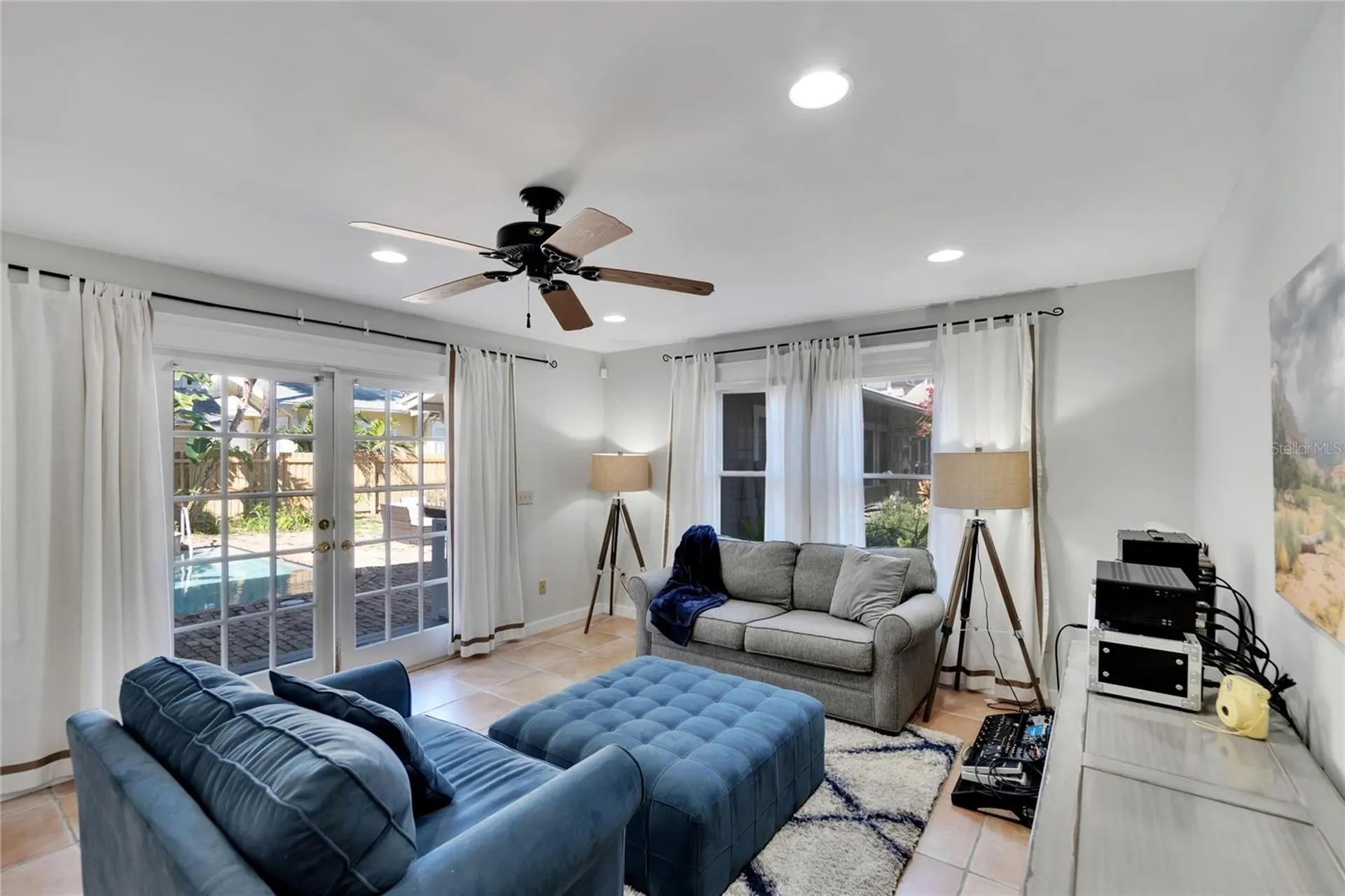 3006 W Harbor View Avenue Tampa FL 33611