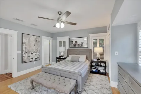 3006 W Harbor View Avenue Tampa FL 33611