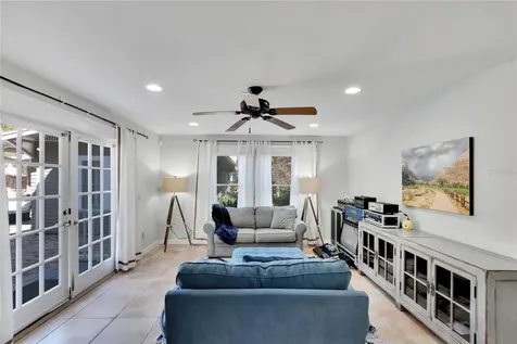 3006 W Harbor View Avenue Tampa FL 33611