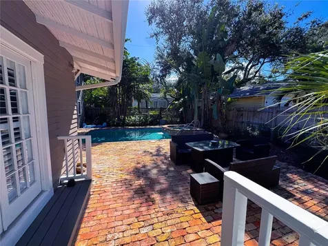 3006 W Harbor View Avenue Tampa FL 33611