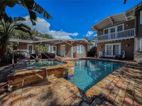 3006 W Harbor View Avenue Tampa FL 33611