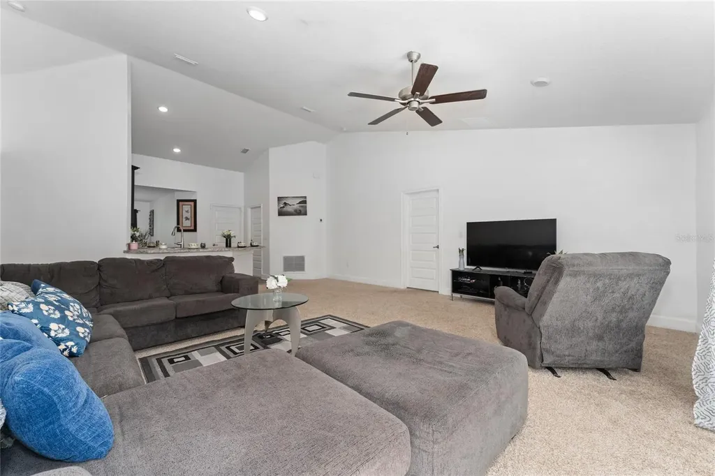 236 Elm Court Kissimmee FL 34759