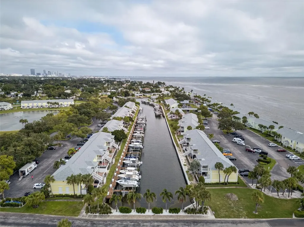 4924 Beach Drive SE St Petersburg FL 33705