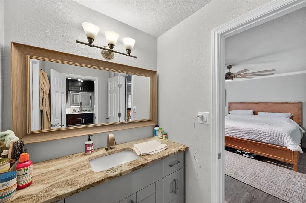 4924 Beach Drive SE St Petersburg FL 33705