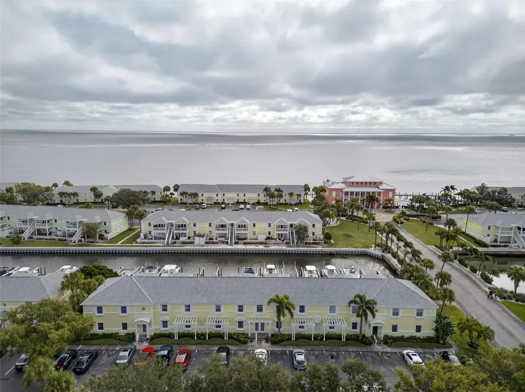 4924 Beach Drive SE St Petersburg FL 33705