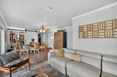 4924 Beach Drive SE St Petersburg FL 33705