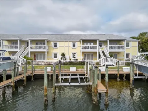 4924 Beach Drive SE St Petersburg FL 33705