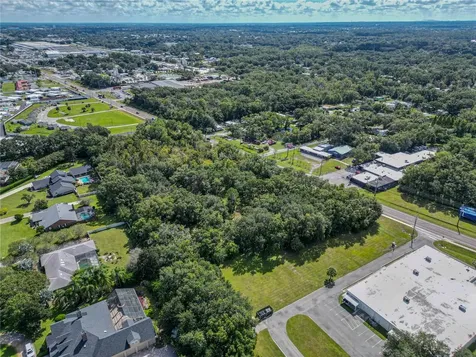 2705 New Tampa Highway Lakeland FL 33815