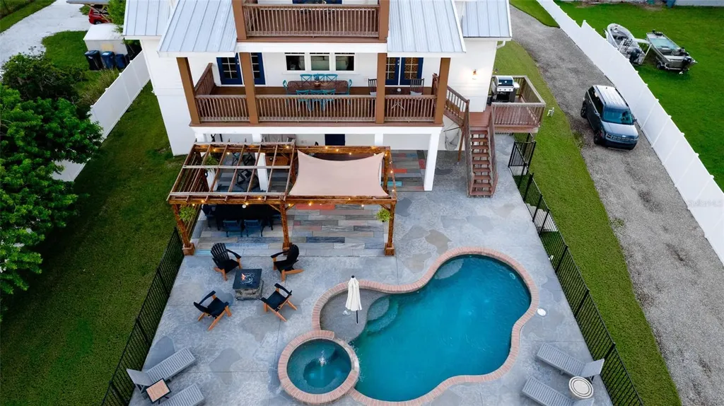 2111 51st Boulevard E Bradenton FL 34208