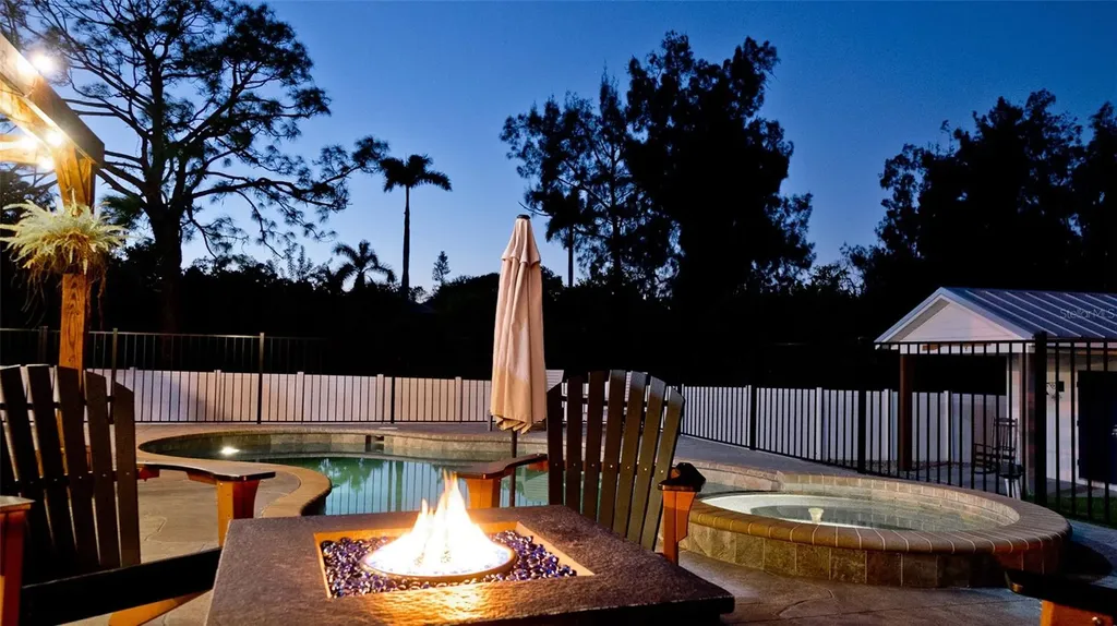 2111 51st Boulevard E Bradenton FL 34208