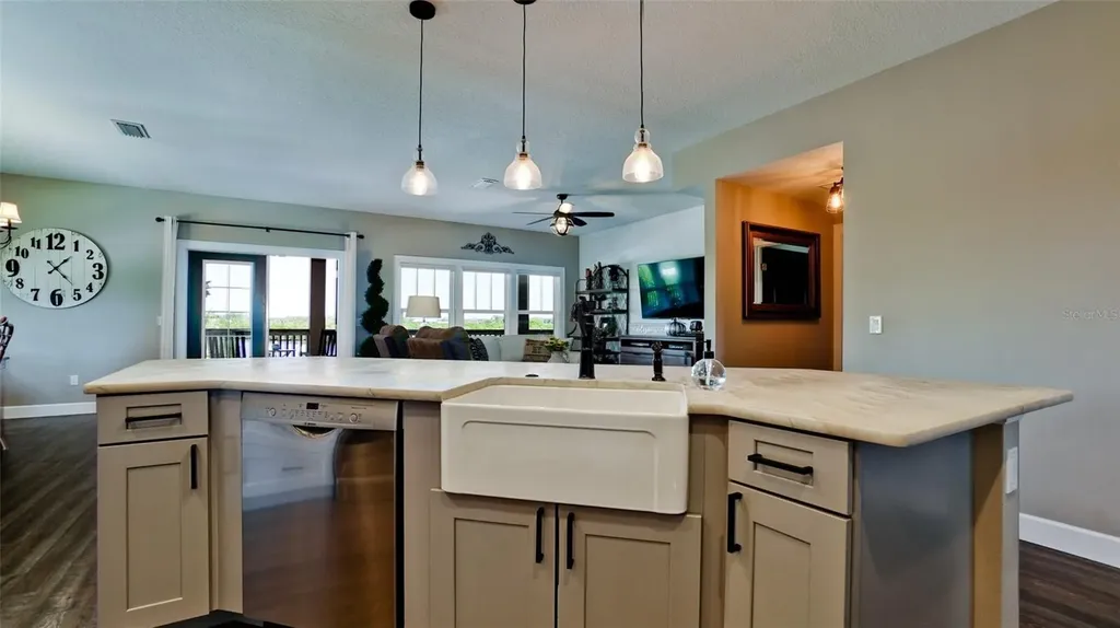2111 51st Boulevard E Bradenton FL 34208