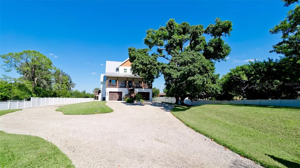 2111 51st Boulevard E Bradenton FL 34208