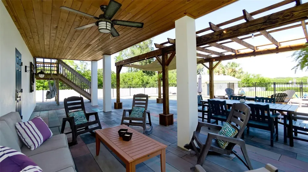 2111 51st Boulevard E Bradenton FL 34208