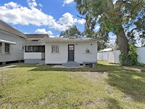 601 W Baker Street Plant City FL 33563