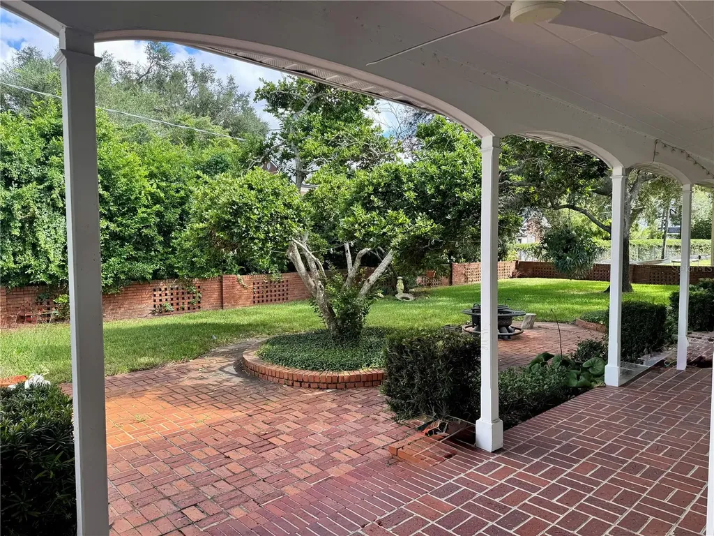 912 S Himes Avenue Tampa FL 33629