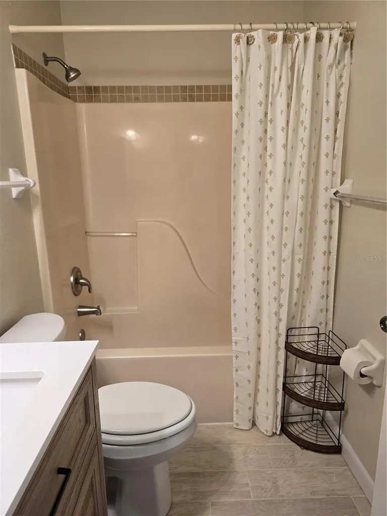 1215 6th Street W Bradenton FL 34205