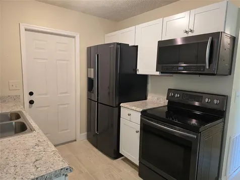 1215 6th Street W Bradenton FL 34205