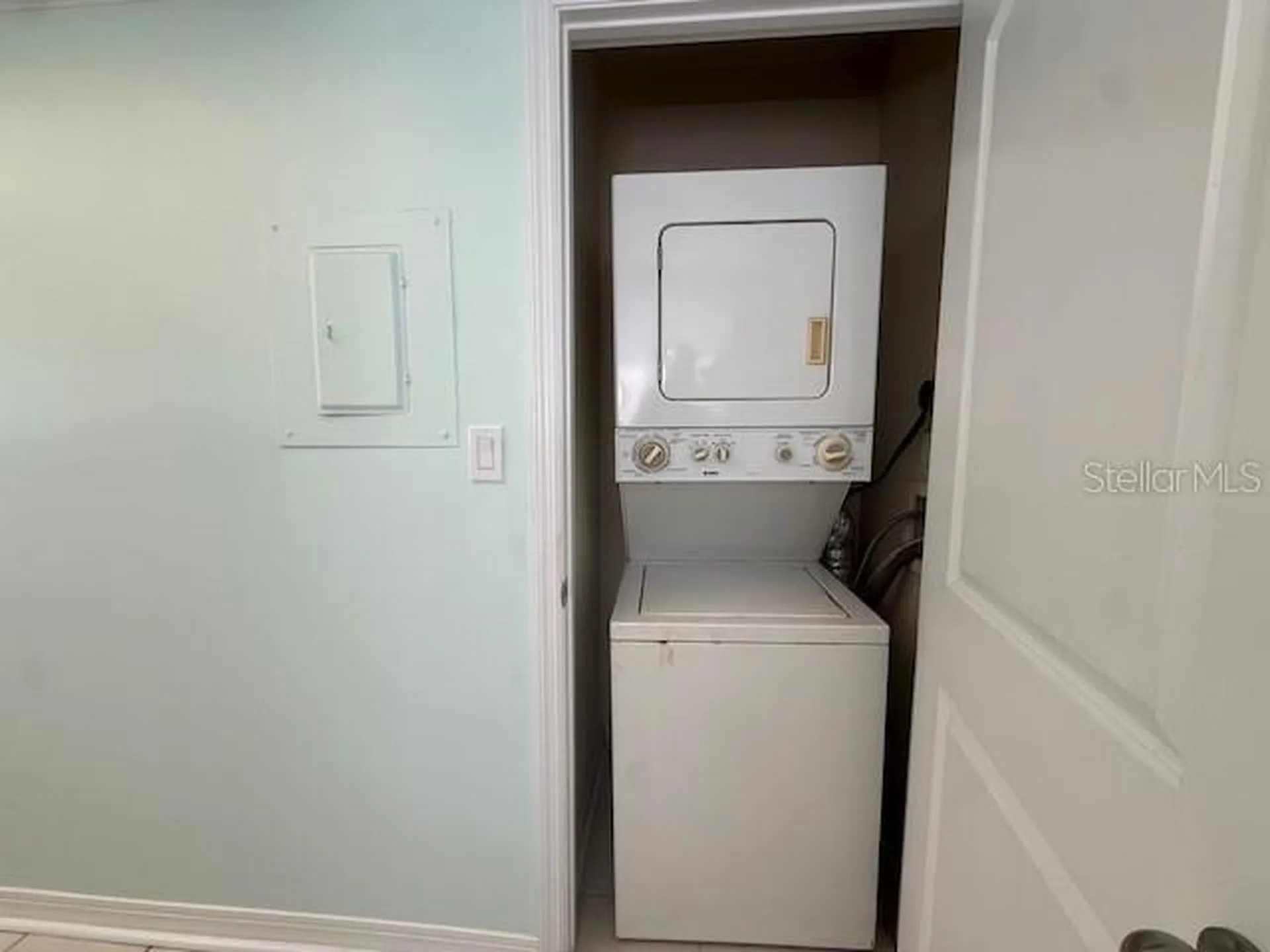 2737 Enterprise Road E Clearwater FL 33761