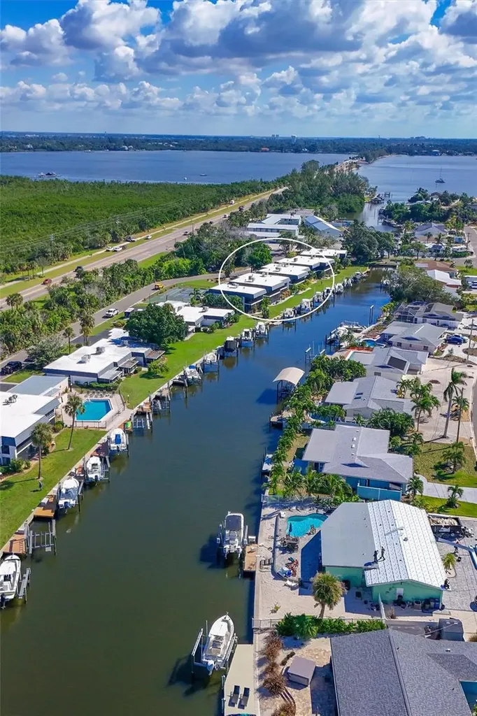 10313 Waterbird Way Bradenton FL 34209