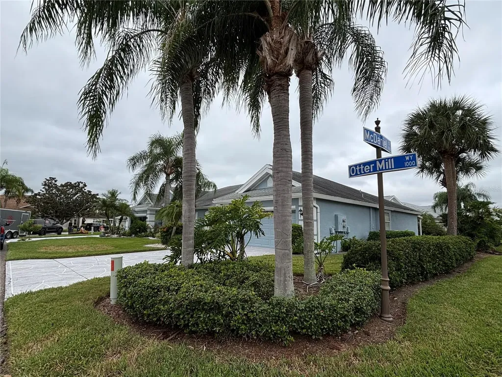1001 Otter Mill Way Sun City Center FL 33573